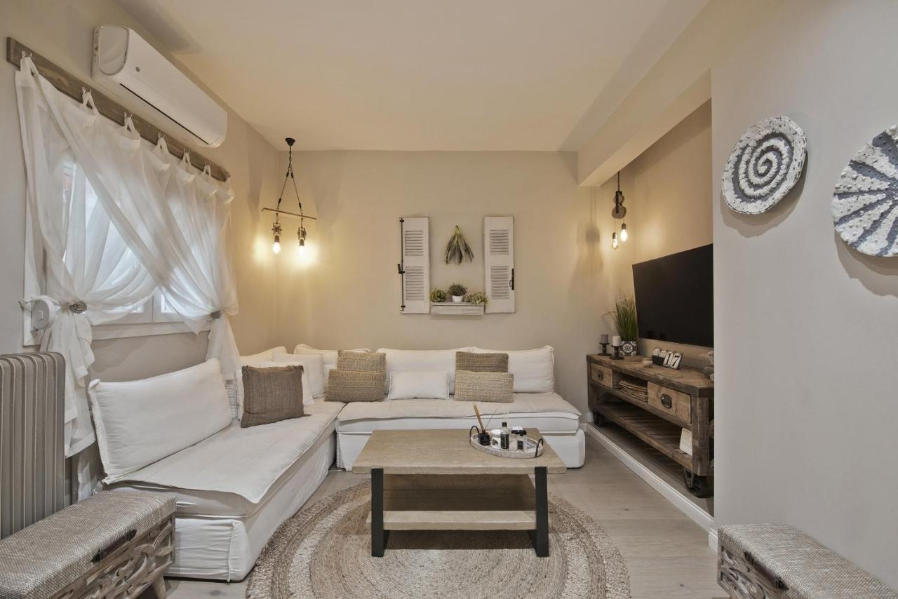 Stylish Apartment At Pagrati Atene Esterno foto